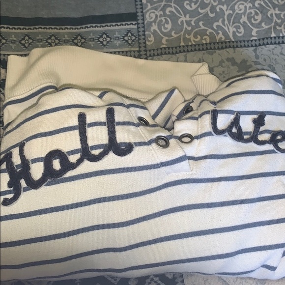 Cute striped Hollister hoodie - Picture 2 of 4